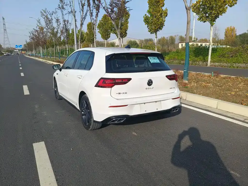 Volkswagen Golf 2022 из CN, фото 7