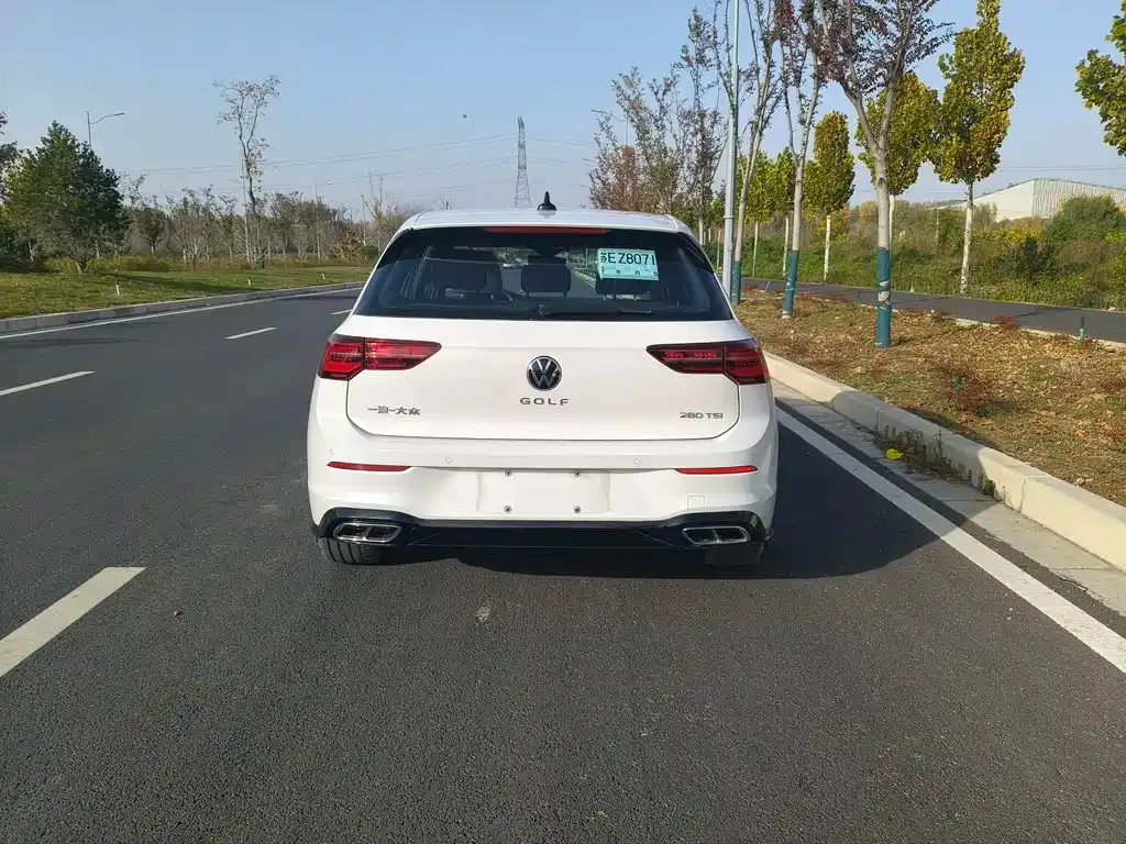 Volkswagen Golf 2022 из CN, фото 8