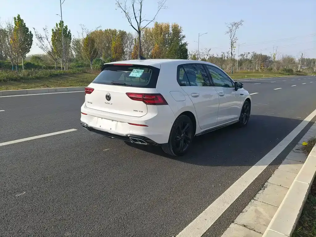 Volkswagen Golf 2022 из CN, фото 9