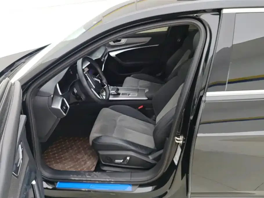 Audi A6L 2023 из CN, фото 9