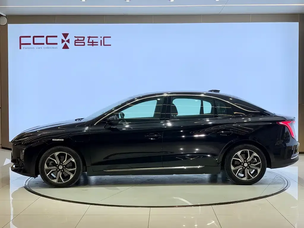 Hongqi E-QM5 2024 из CN, фото 4