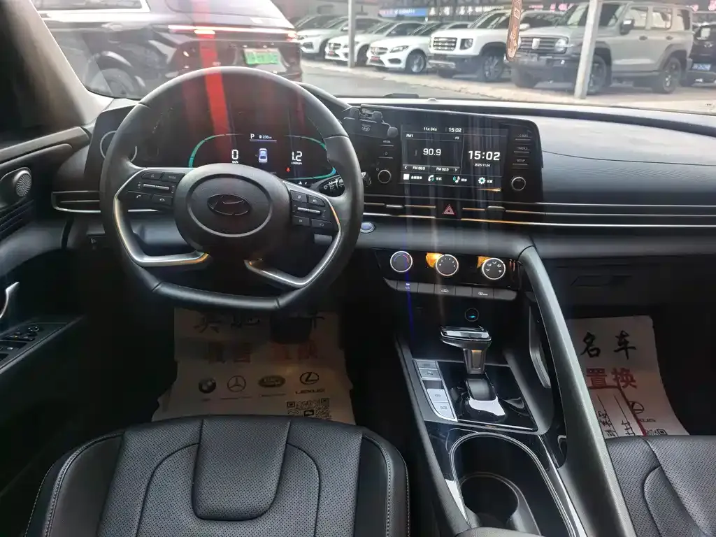 Hyundai Elantra 2023 из CN, фото 10
