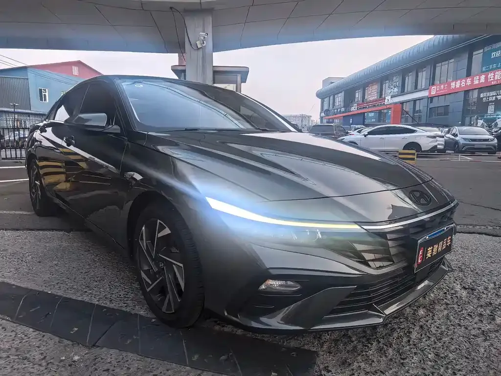 Hyundai Elantra 2023 из CN, фото 3