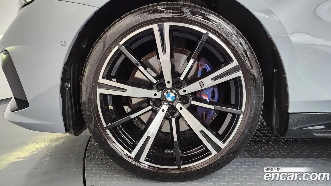 BMW 5-Series 2024 из KR, фото 5