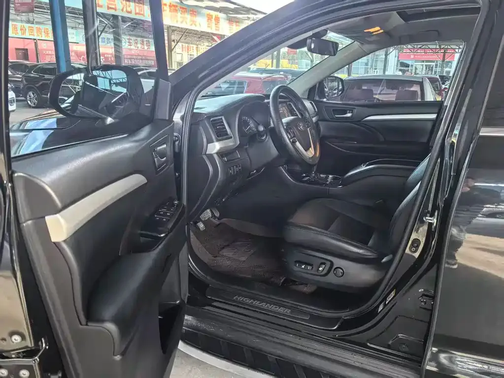 Toyota Highlander 2021 из CN, фото 3