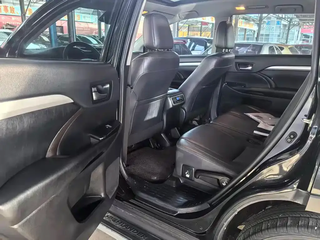 Toyota Highlander 2021 из CN, фото 5