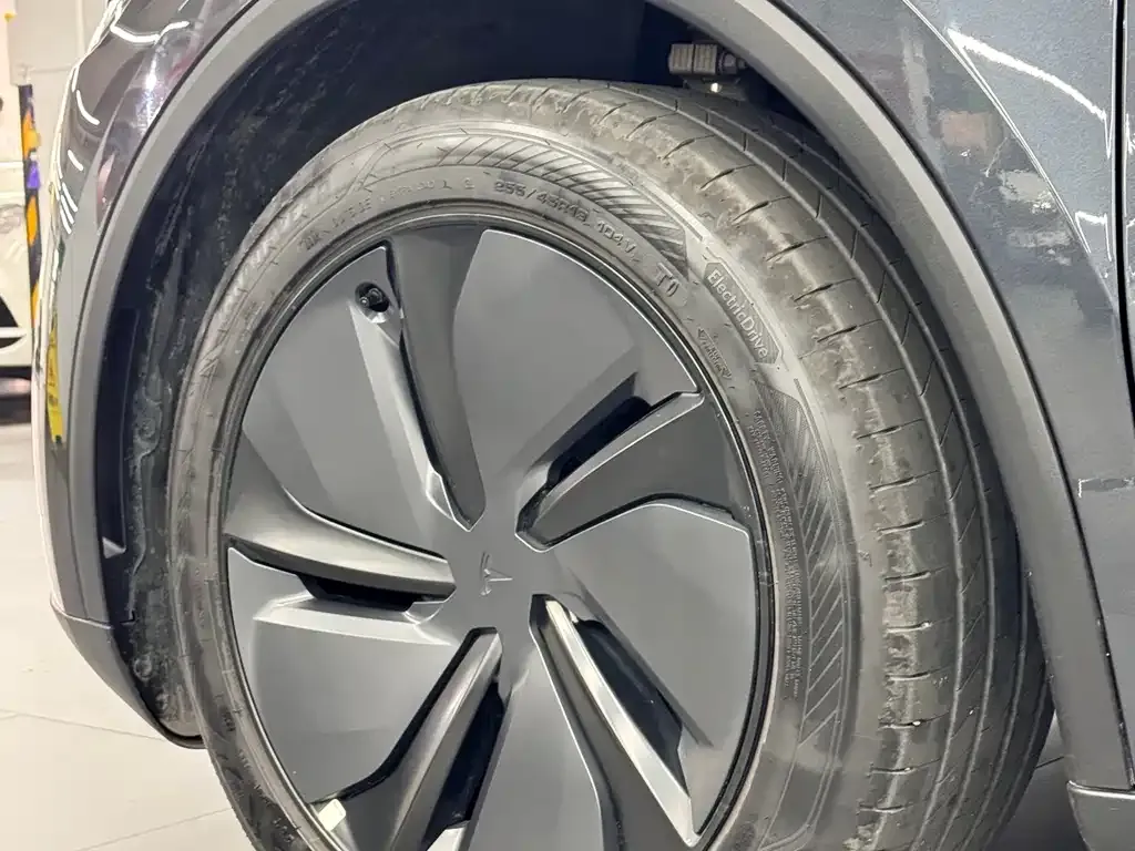 Tesla Model Y 2025 из CN, фото 4