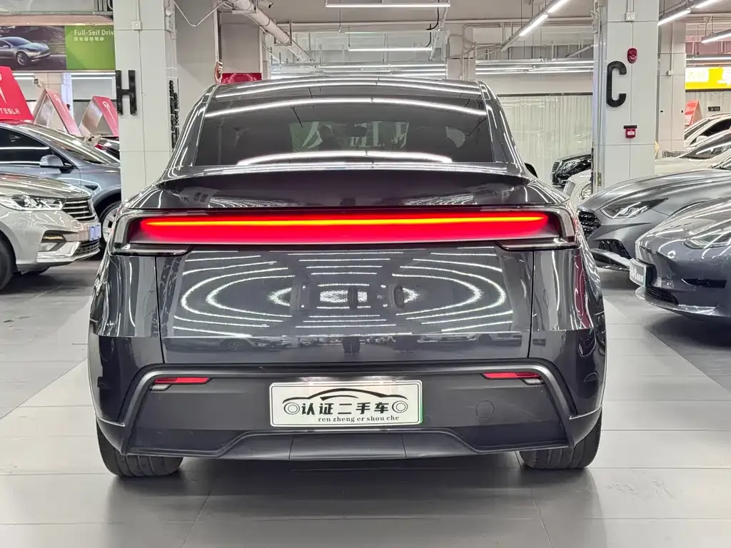 Tesla Model Y 2025 из CN, фото 5