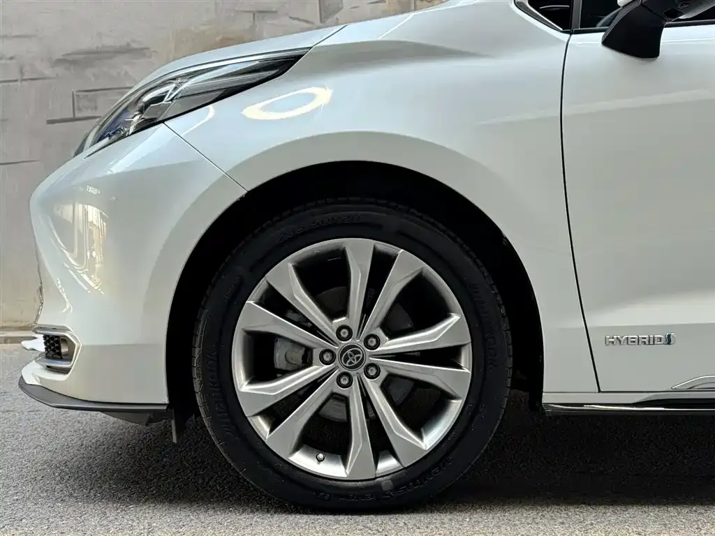 Toyota Sienna 2023 из CN, фото 6