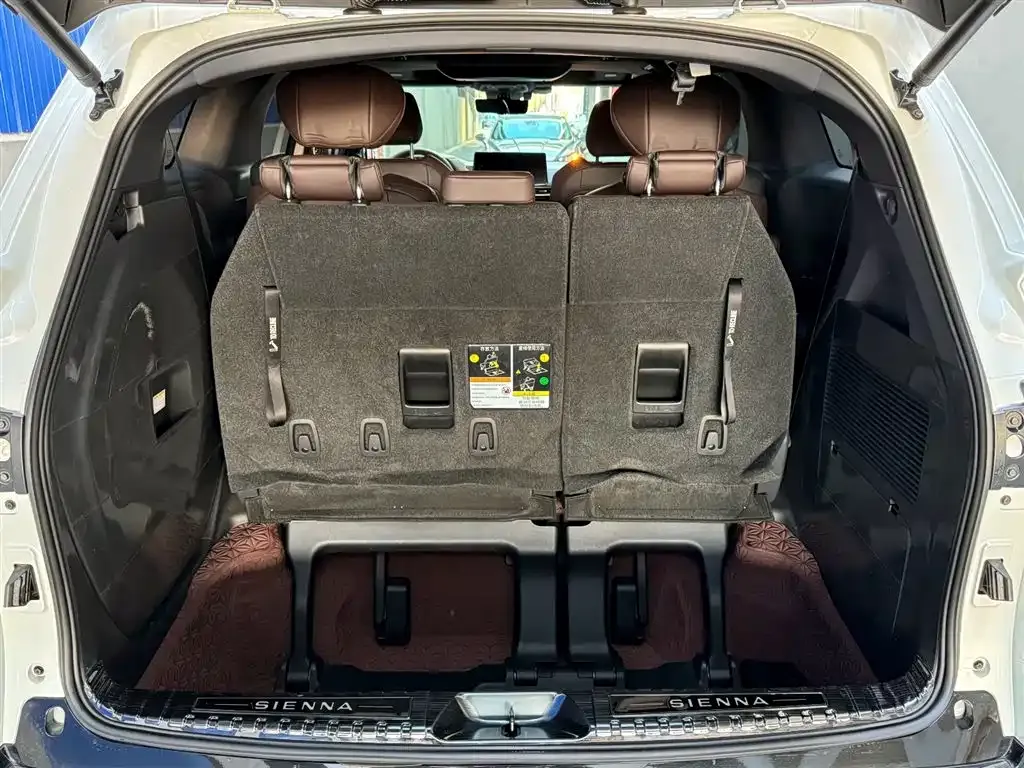 Toyota Sienna 2023 из CN, фото 8