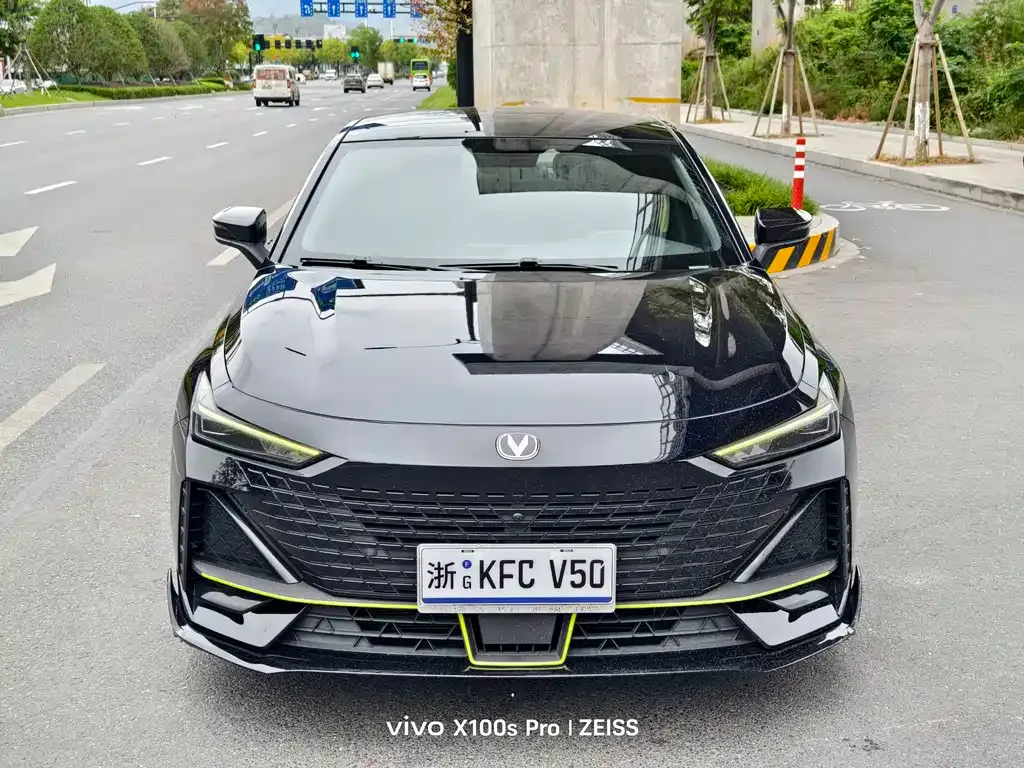 Changan UNI-V 2023 из CN, фото 2