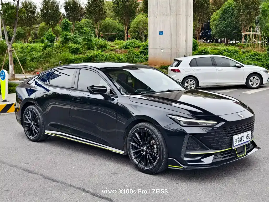 Changan UNI-V 2023 из CN, фото 3