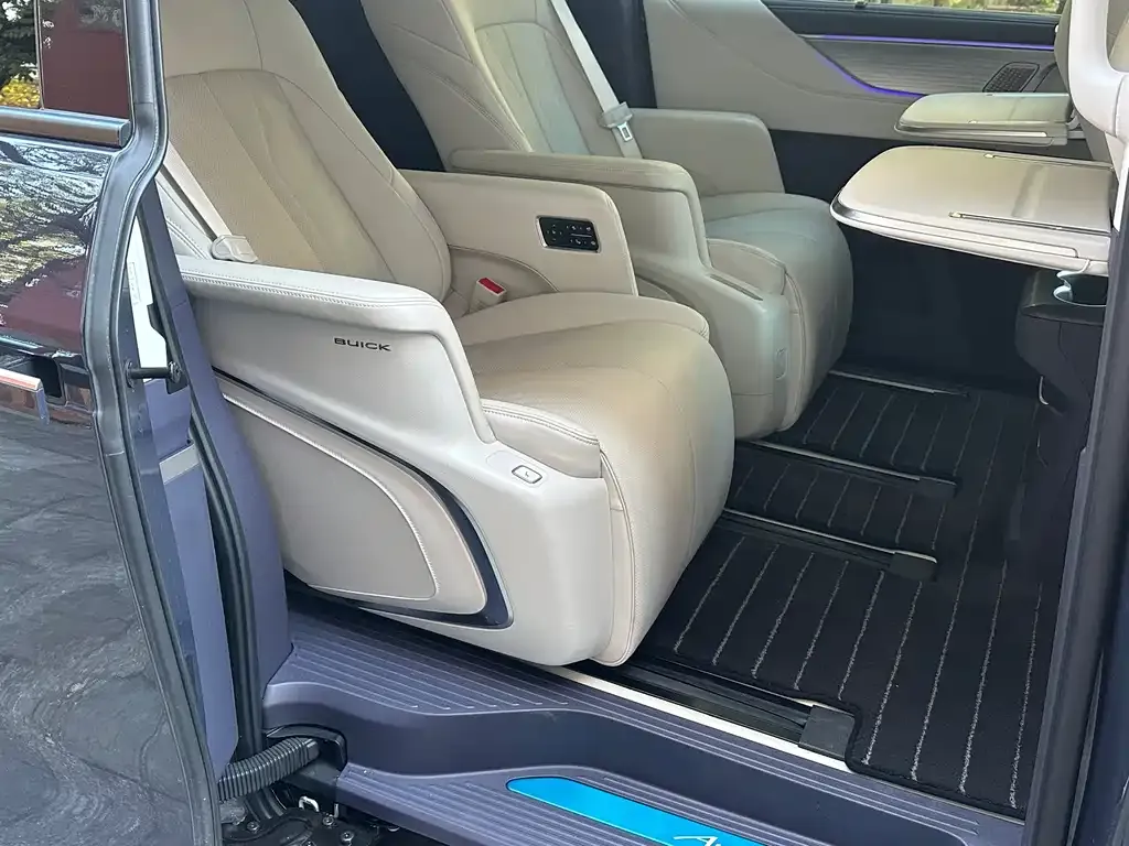Buick GL8 Hybrid 2025 из CN, фото 9