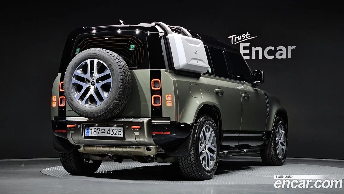 Land Rover Defender 2024 из KR, фото 2