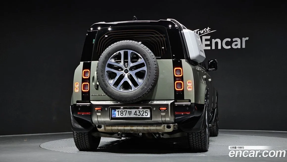 Land Rover Defender 2024 из KR, фото 4