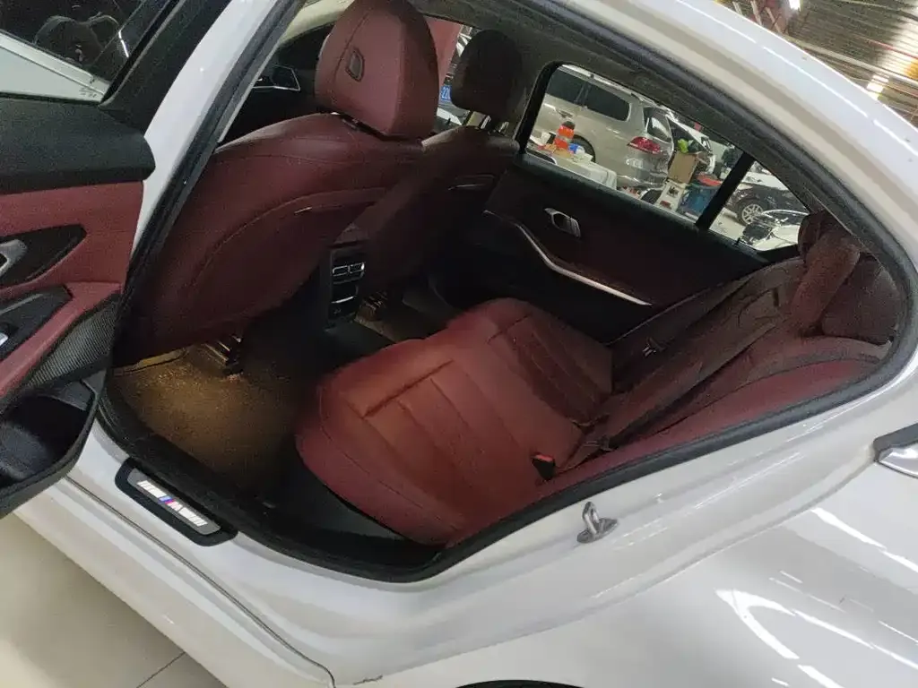 BMW 3 Series 2024 из CN, фото 6