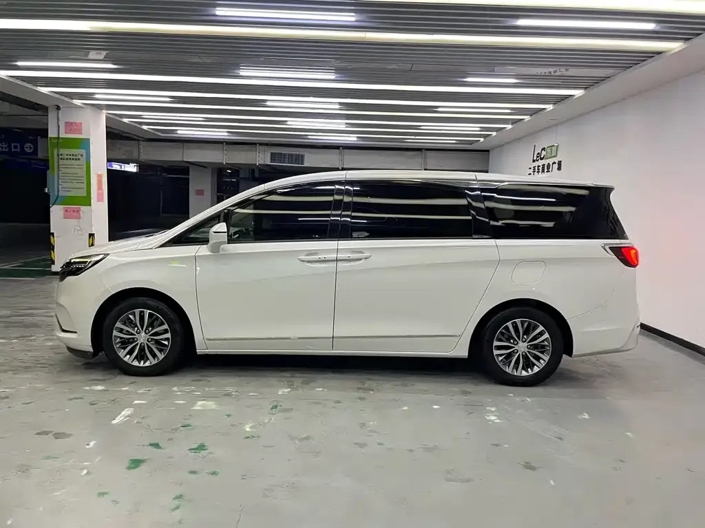 Buick GL8 2021 из CN, фото 4