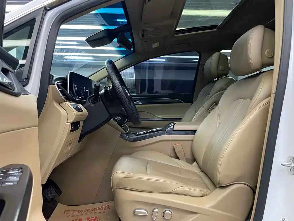 Buick GL8 2021 из CN, фото 8