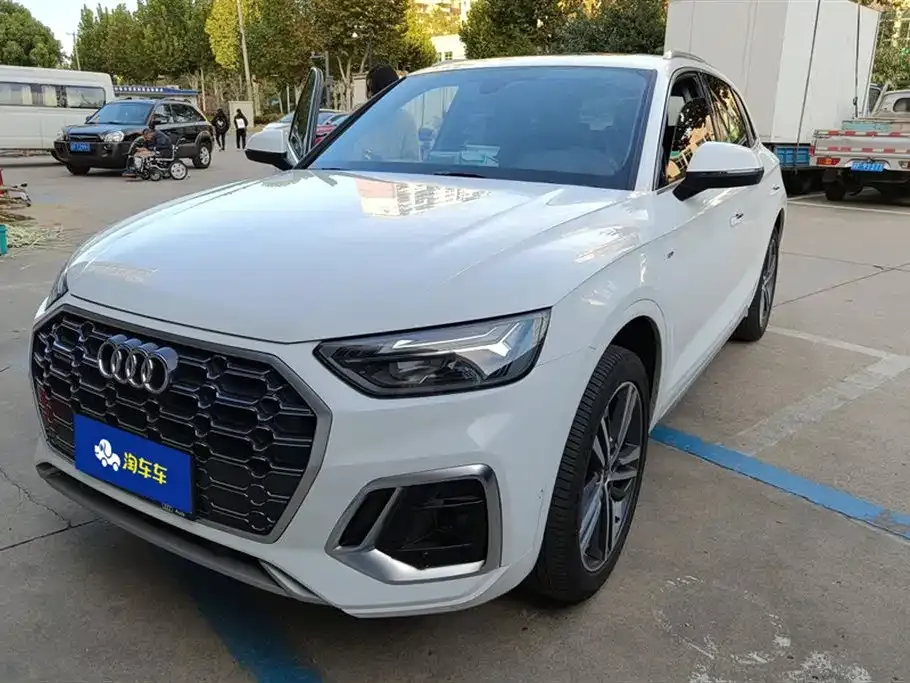 Audi Q5L 2023 из CN, фото 1