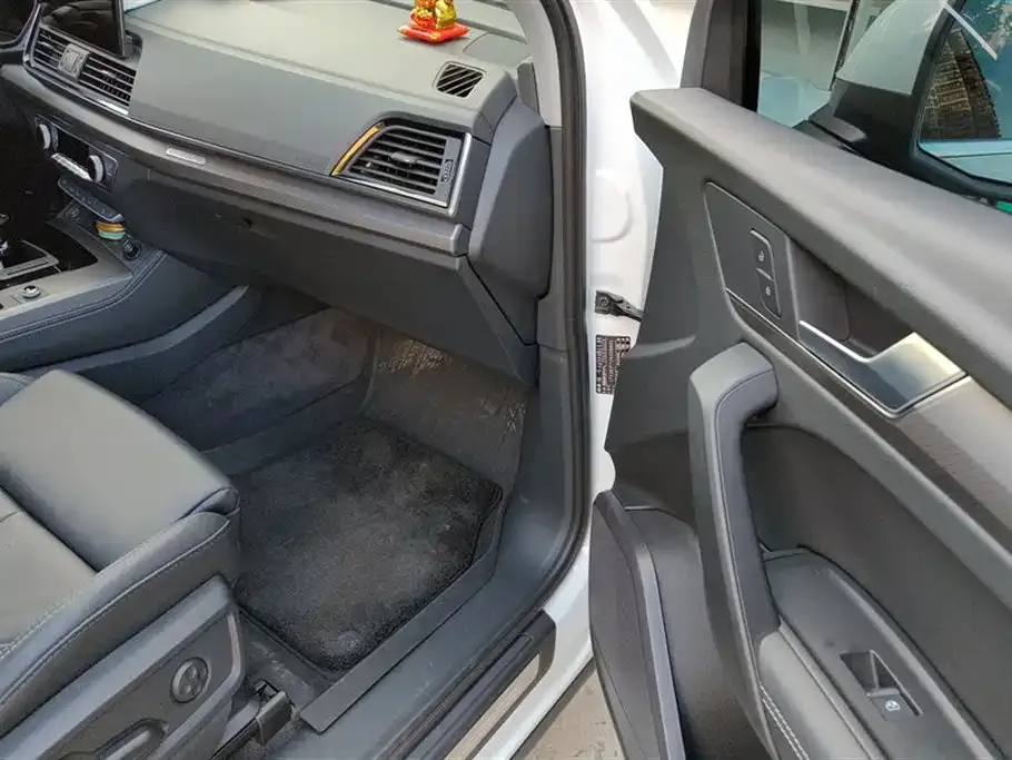 Audi Q5L 2023 из CN, фото 8