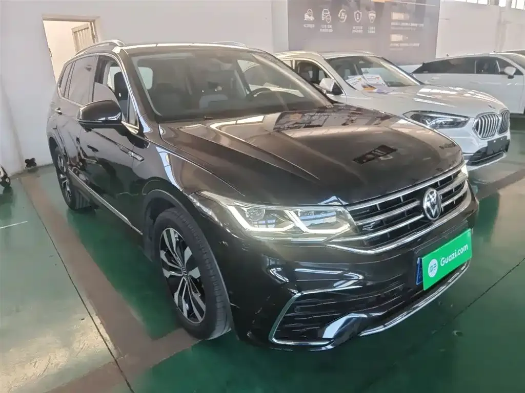 Volkswagen Tiguan L — фото 4