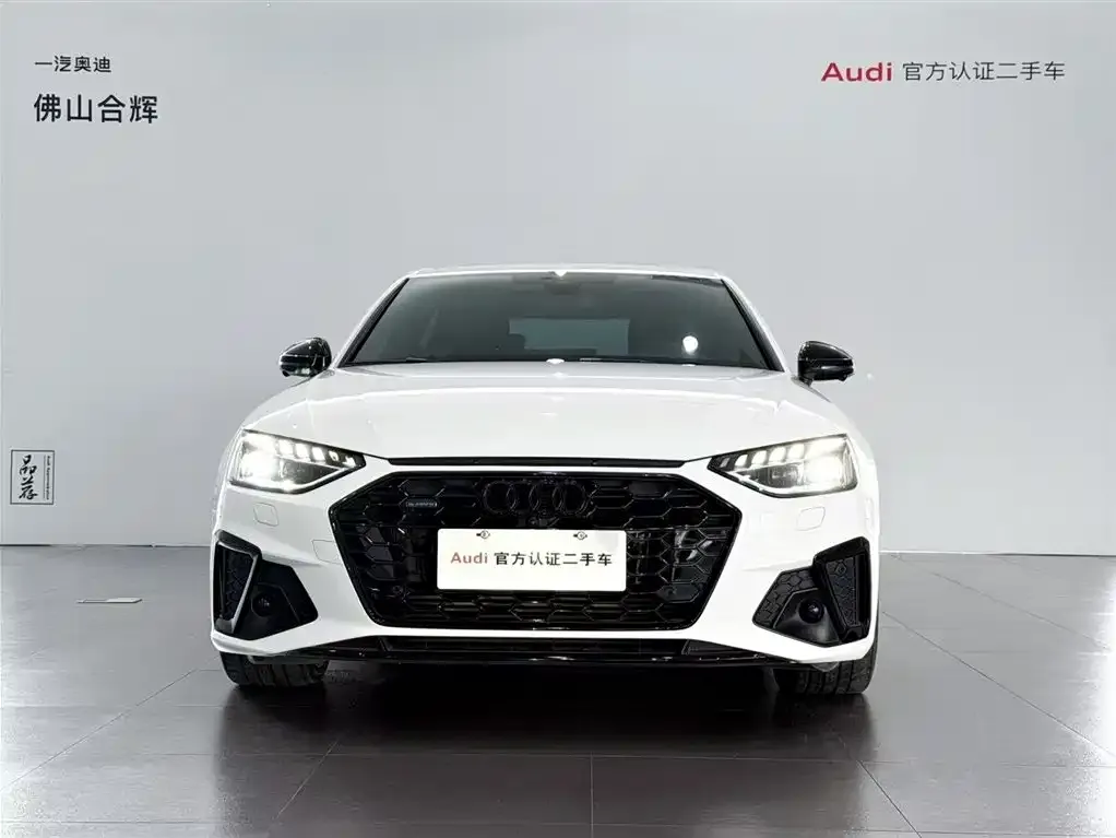 Audi A4L 2023 из CN, фото 2