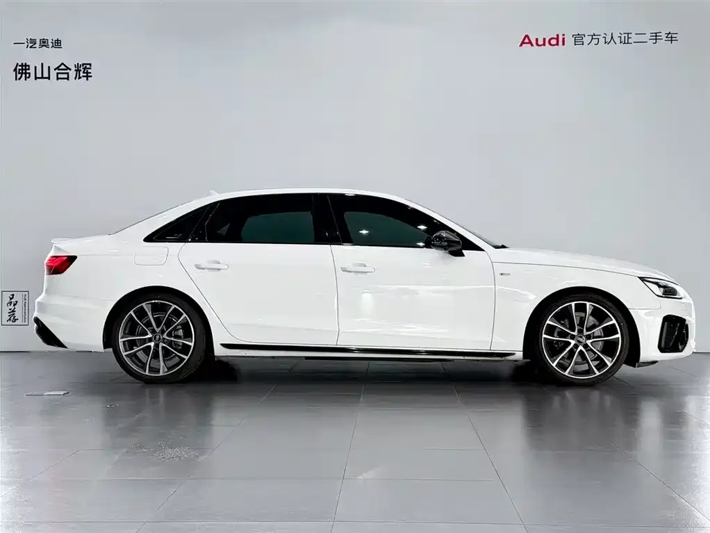 Audi A4L 2023 из CN, фото 3