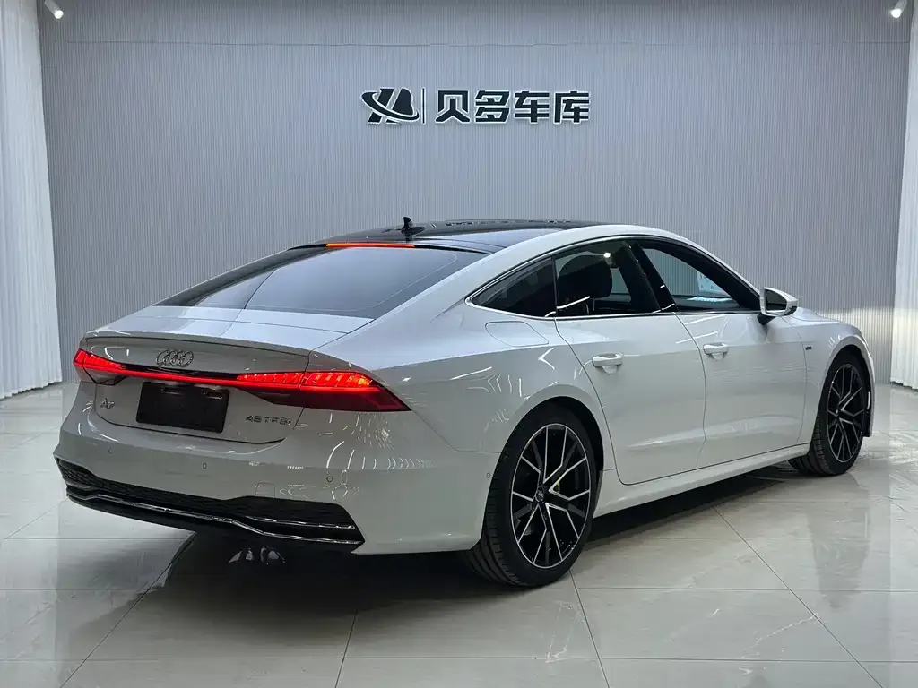 Audi A7 2022 из CN, фото 4