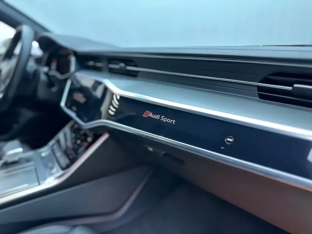 Audi A7 2022 из CN, фото 7