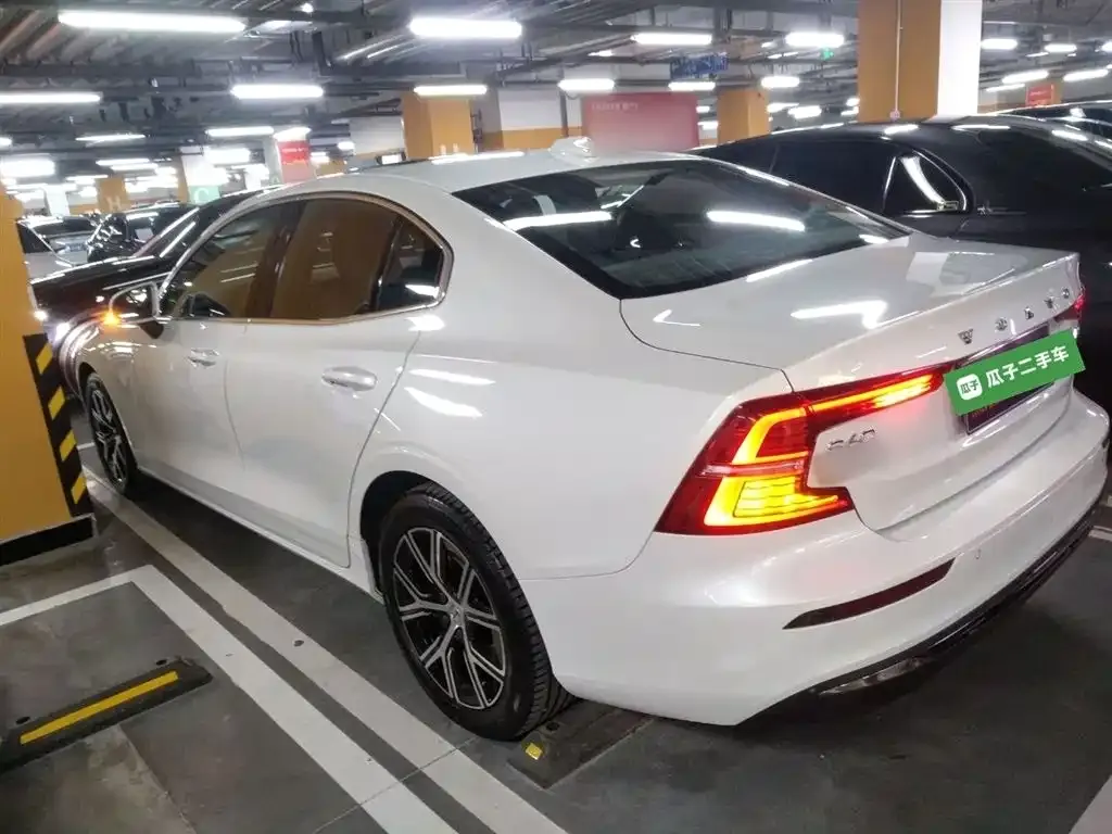 Volvo S60 2025 из CN, фото 5
