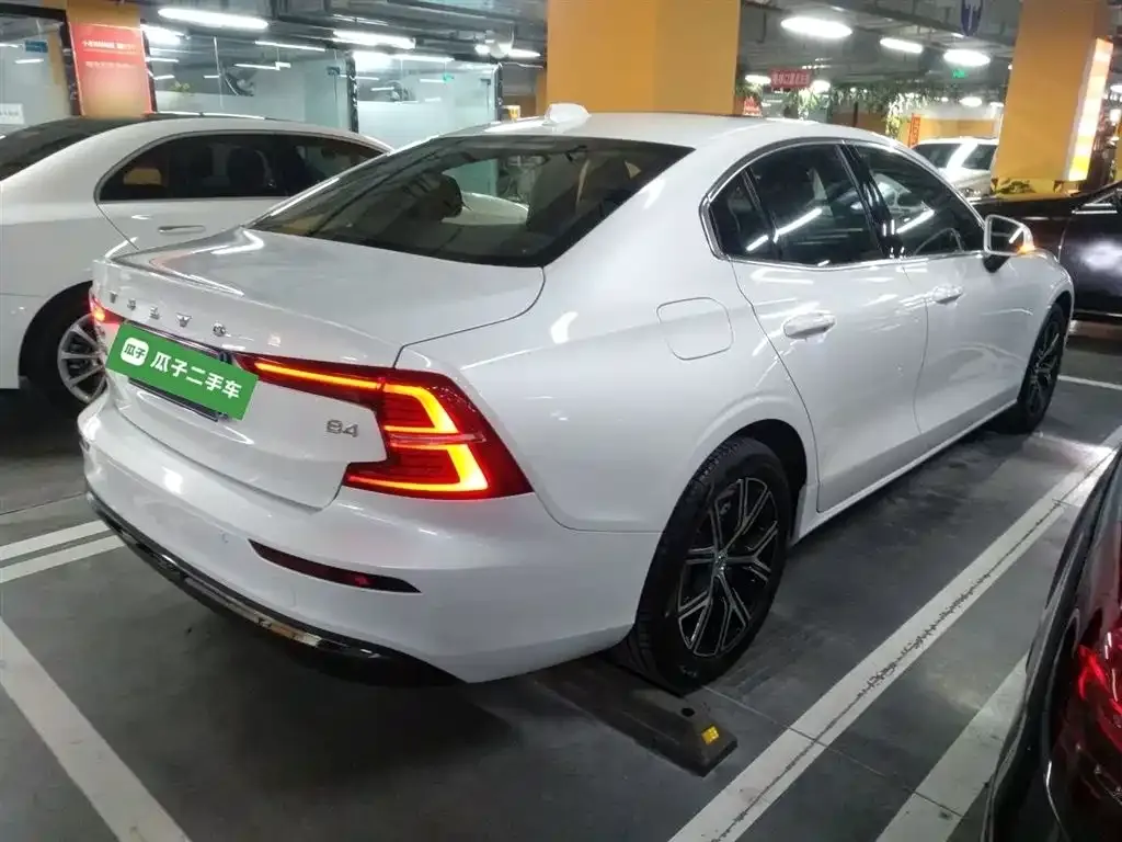 Volvo S60 2025 из CN, фото 7