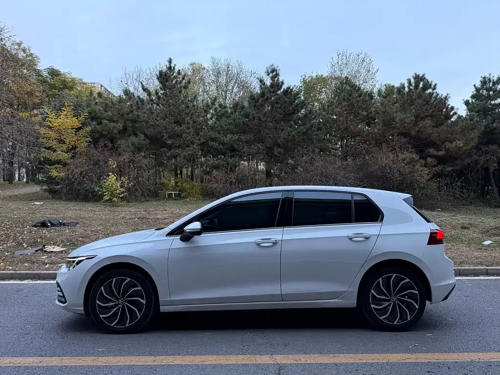 Volkswagen Golf 2022 из CN, фото 3
