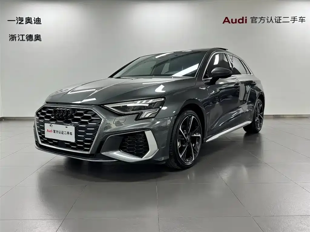 Audi A3 2023 из CN, фото 1