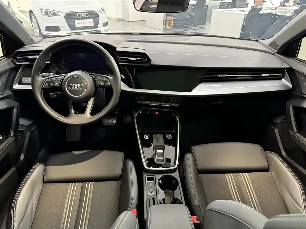 Audi A3 2023 из CN, фото 6