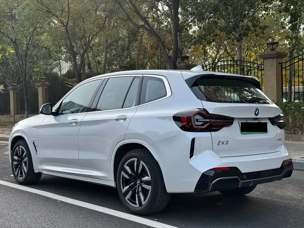 BMW iX3 2024 из CN, фото 5