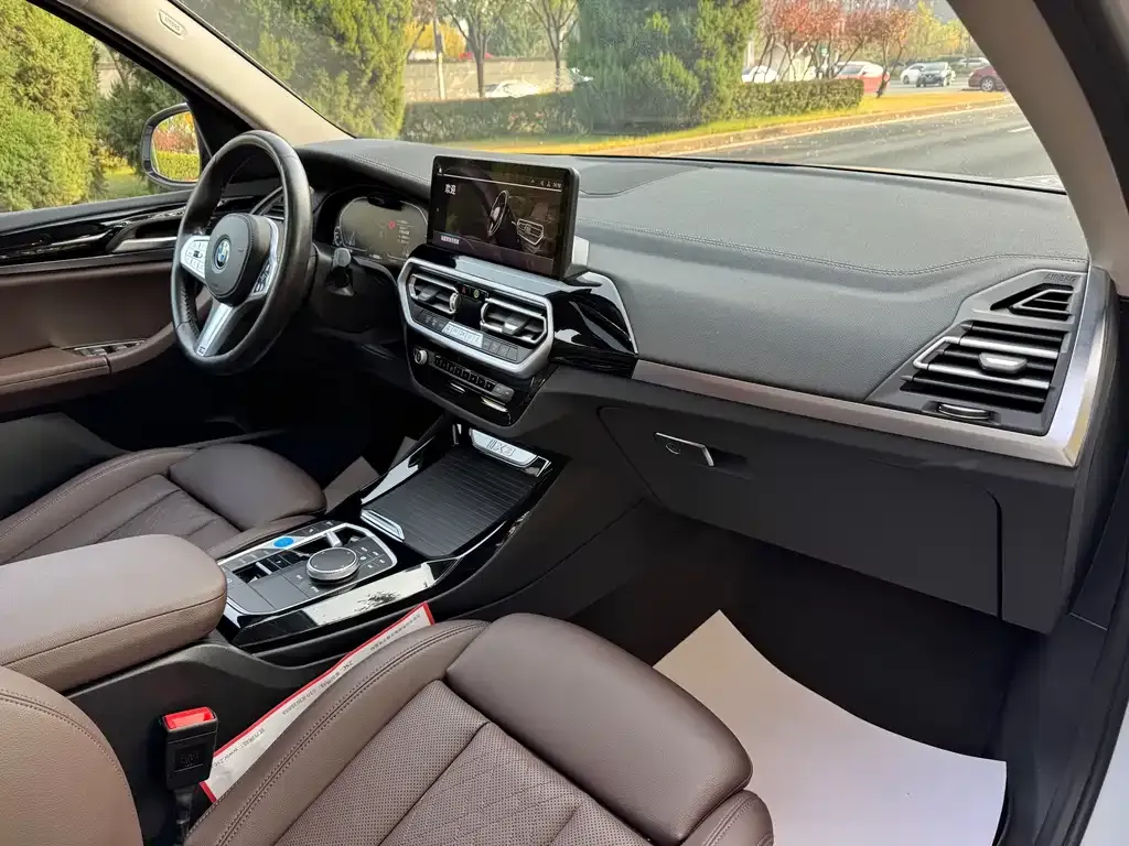 BMW iX3 2024 из CN, фото 9