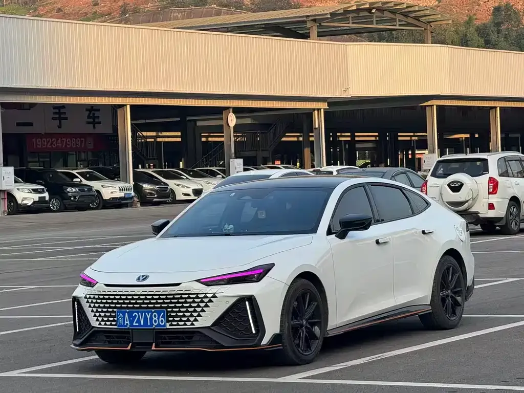 Changan UNI-V 2023 из CN, фото 1