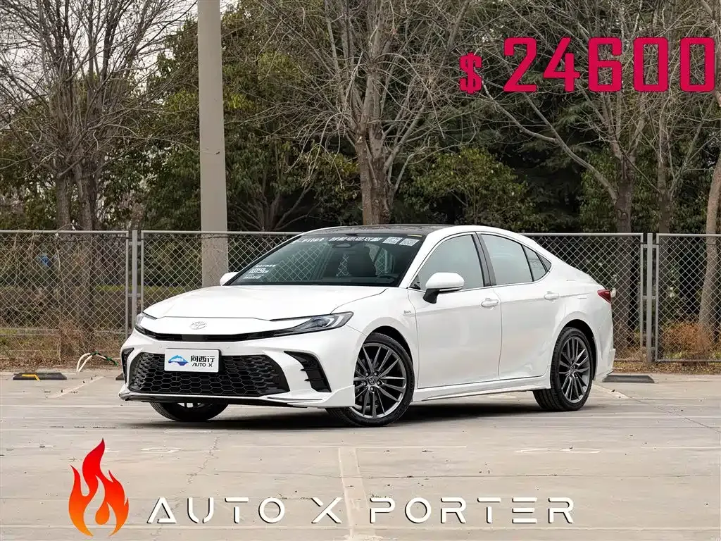 Toyota Camry 2024 из CN, фото 1