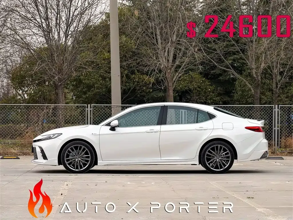 Toyota Camry 2024 из CN, фото 10