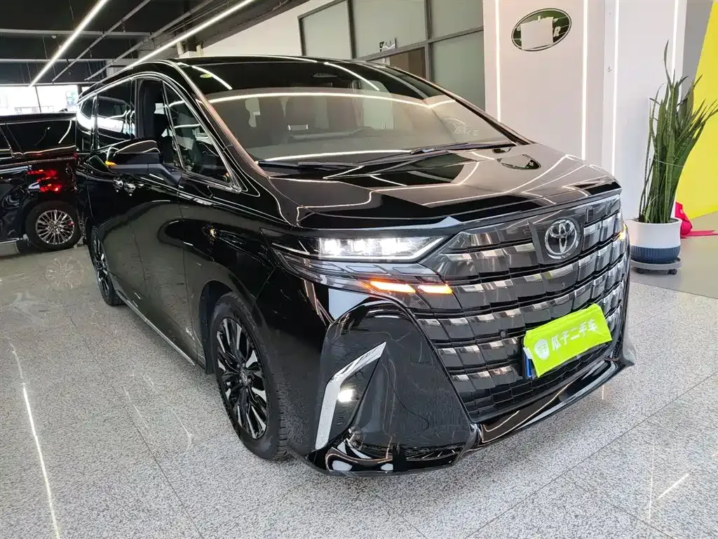 Toyota Alphard 2023 из CN, фото 4