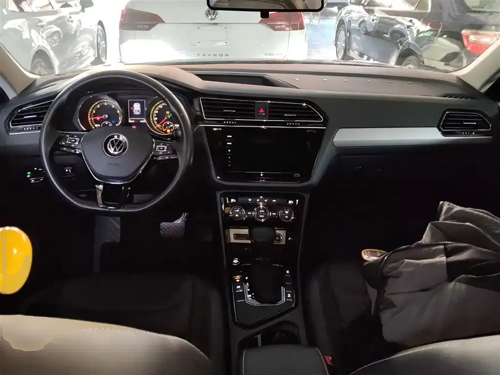 Volkswagen Tiguan L 2021 из CN, фото 10