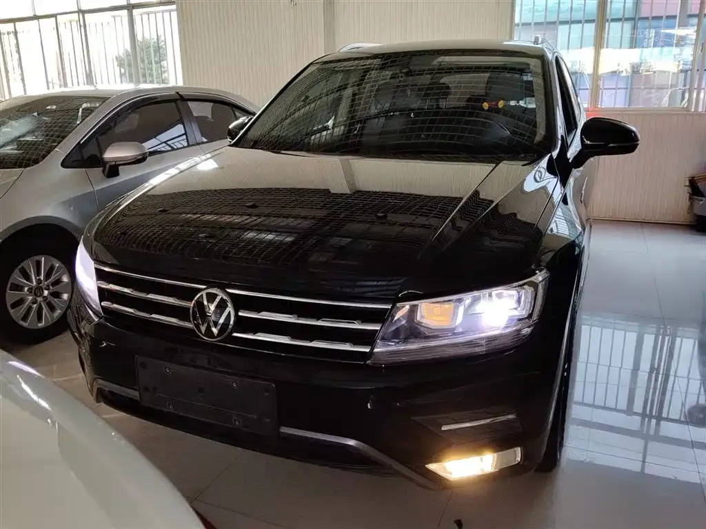 Volkswagen Tiguan L 2021 из CN, фото 3