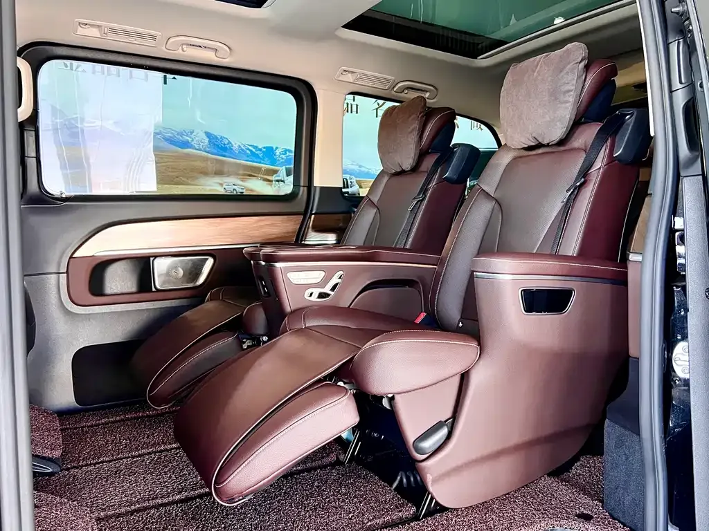 Mercedes-Benz V-Class 2023 из CN, фото 10