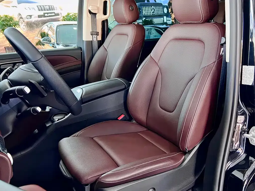 Mercedes-Benz V-Class 2023 из CN, фото 6