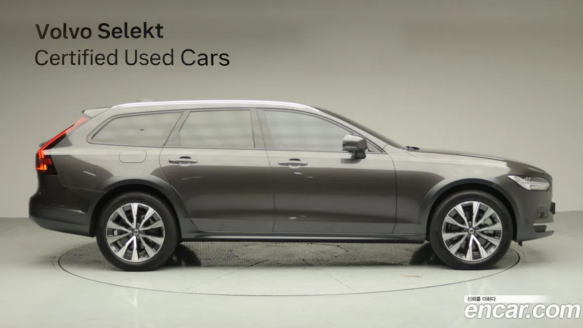 Volvo V90 2024 из KR, фото 4