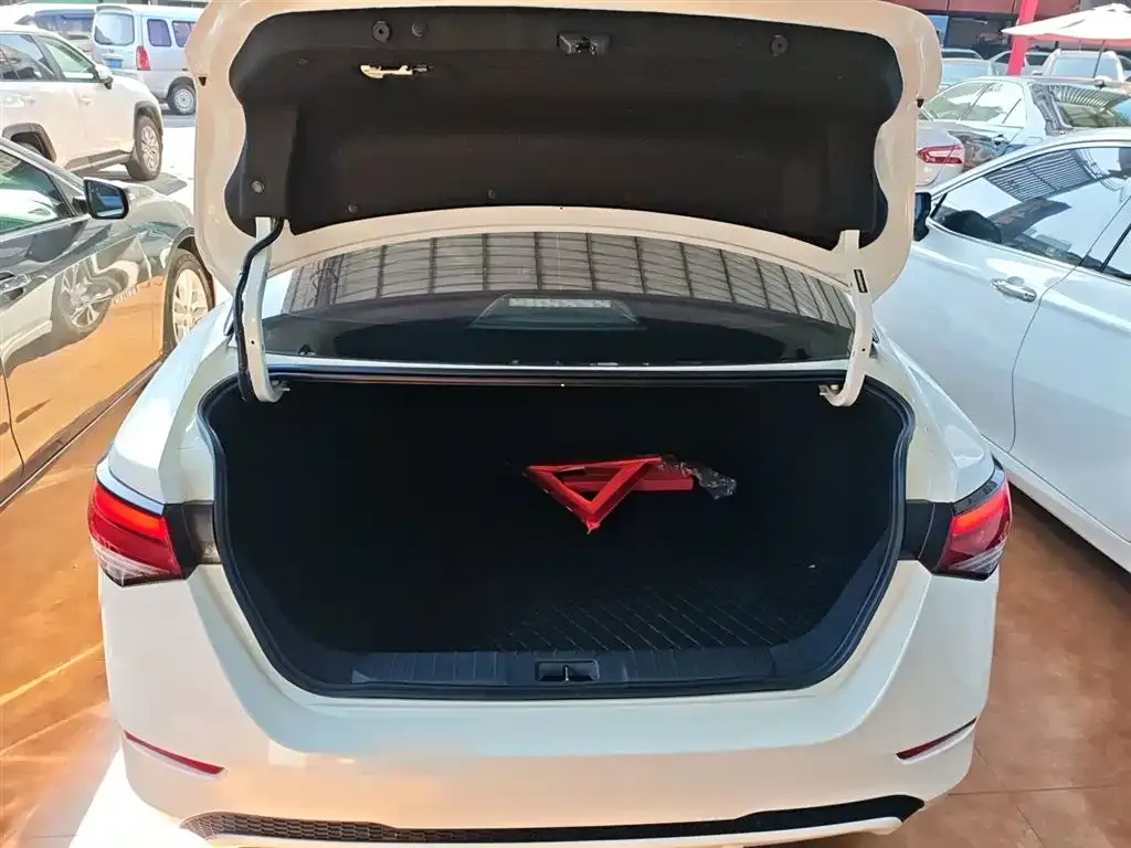 Nissan Sylphy 2022 из CN, фото 9