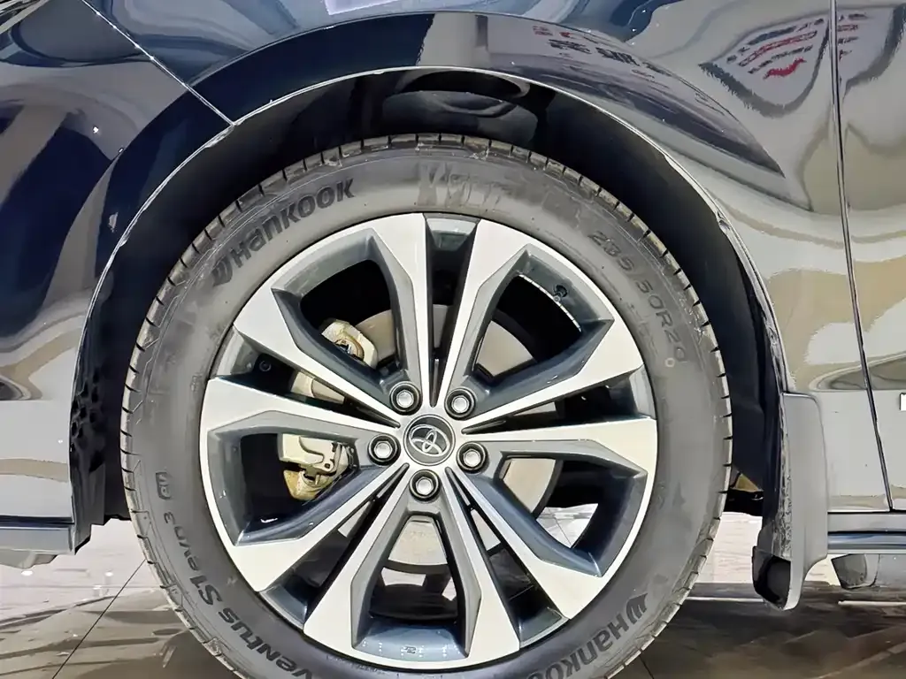 Toyota Granvia 2023 из CN, фото 10