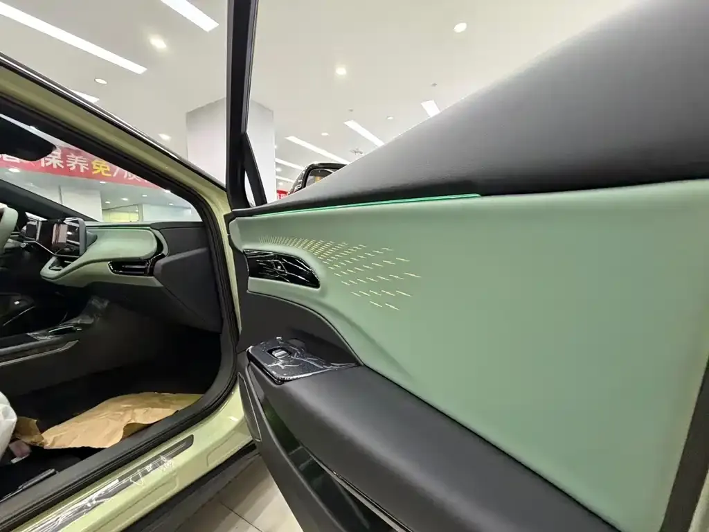 Hongqi EH7 2025 из CN, фото 10