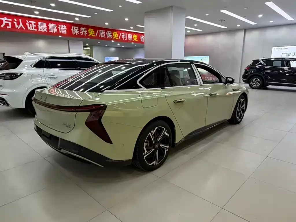 Hongqi EH7 2025 из CN, фото 5