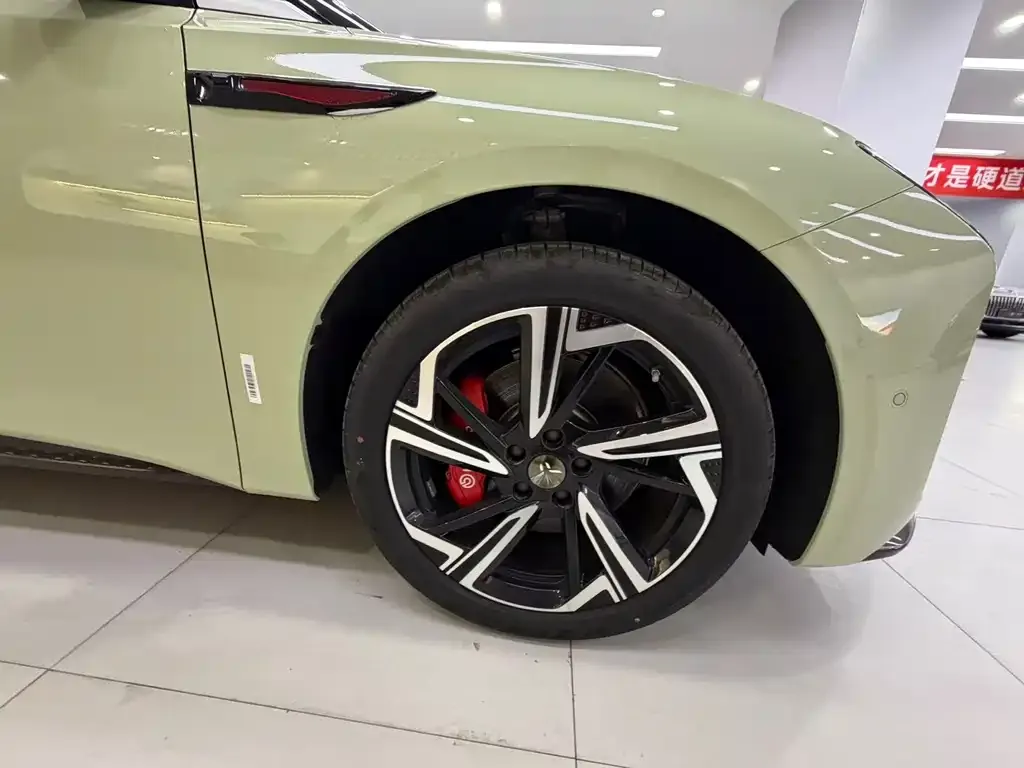 Hongqi EH7 2025 из CN, фото 9